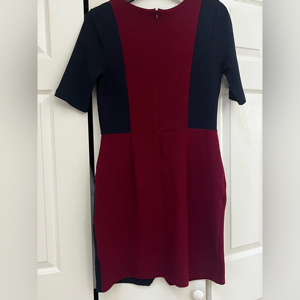 ⭐️EUC - Signature by Robbie Bee - Maroon/Navy Dress - Womans Size 8 - Picture 2 of 4